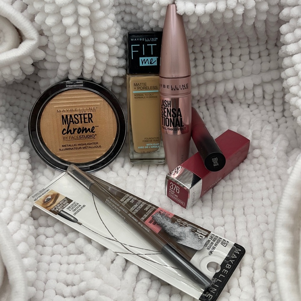 Wake Up to Make Up Pack - Maybelline NY